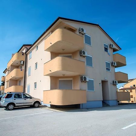 Apartment Frlan Ližnjan Zewnętrze zdjęcie
